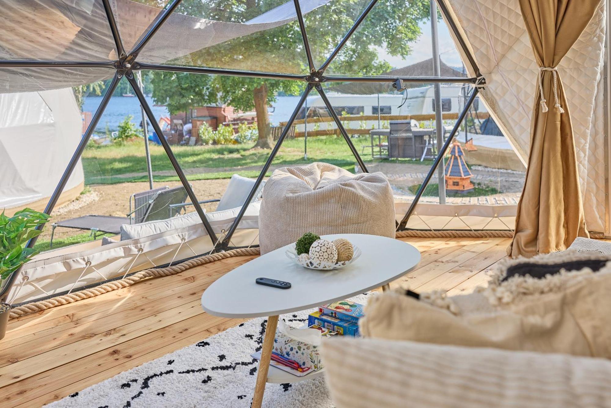Готель Glamping Slapy Екстер'єр фото